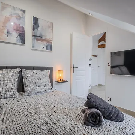 Apartament Cozy Nest And Parking Between And Paris