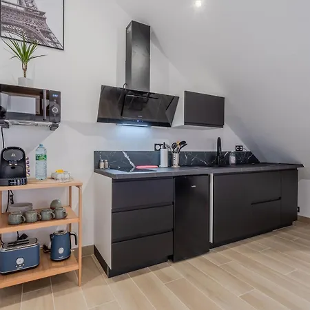 Apartament Cozy Nest And Parking Between And Paris
